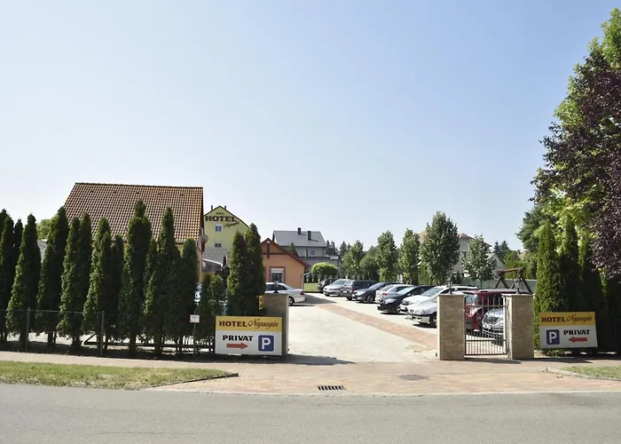 Ξενοδοχείο Napsugar Balatonmáriafürdő